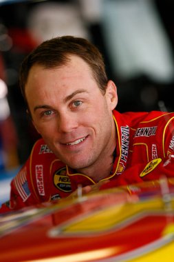 November 03, 2007 - Ft. Worth, TX, USA: Kevin Harvick gets ready to practice for the Dickies 500 at Texas Motor Speedway.