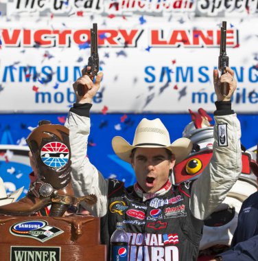 Apr 05, 2009 NASCAR Samsung 500 Fort Worth, TX - Jeff Gordon wins the Samsung 500 NASCAR Sprint Cup Series event at the Texas Motor Speedway in Fort Worth, TX.