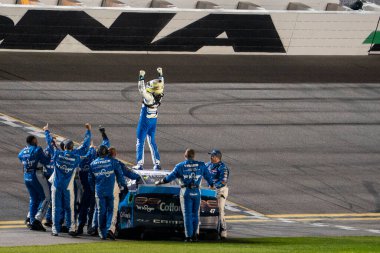 Ricky Stenhouse, Jr. (47) wins the 75th running of the Daytona 500 at the Daytona International Speedway in Daytona Beach, FL, USA.