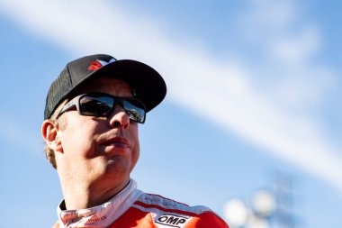 BRAD KESELOWSKI (6), Los Angeles Memorial Coliseum 'daki Busch Light Clash' a katılmaya hazırlanıyor..