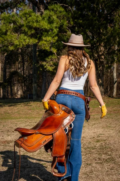 Beautiful Brunette Cowgirl Poses Her Horse Riding Country — Photo