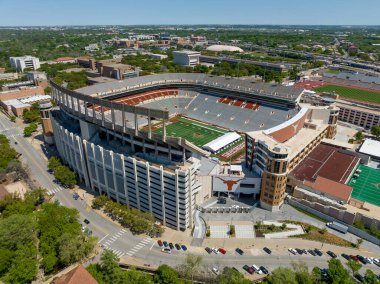 Teksas, Austin 'deki Darrell K Royal Memorial Stadyumu. Teksas Üniversitesi kampüsü..  