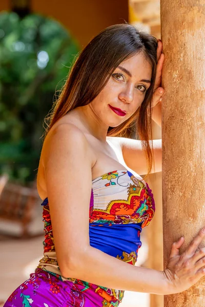 Nádherný Latinský Model Užívá Den Místních Lázních Mexiku — Stock fotografie