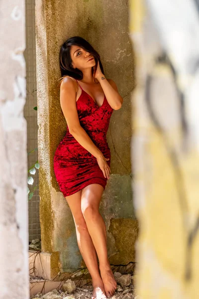 Gorgeous Latin Model Poses Abandoned Pueblo Mexican Province Yucatan — Stock Photo, Image