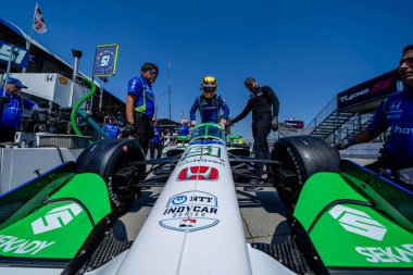 Payette, Idaho 'dan STING RAY ROBB (R) (51) Long Beach' in Long Beach caddelerinde yapılacak olan Acura Grand Prix 'sine hazırlanıyor..