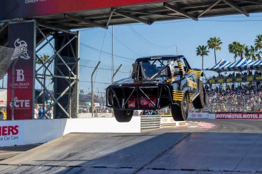 San Diego 'dan David BERNSTEIN (23), Long Beach' in Acura Grand Prix 'si sırasında Long Beach' in sokaklarında yarışır..