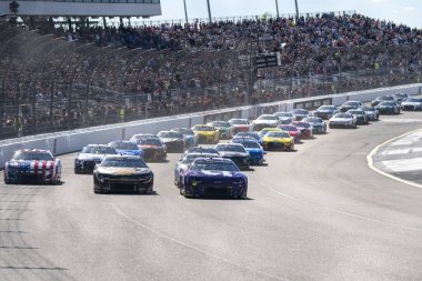 Alex Bowman, Toyota Sahipleri 400 için Richmond, va, ABD 'de yarışıyor.