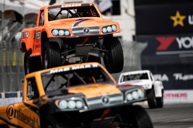 Orange, CA 'dan ROBBY GORDON (7), Long Beach, CA, ABD' deki Acura Grand Prix için antrenmanlar.