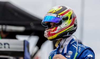 Payette, Idaho 'dan STING RAY ROBB (R) (51), Indianapolis, IN, ABD' deki Indianapolis Motor Yarış Pisti 'ndeki GMR Grand Prix' e katılmaya hak kazandı..