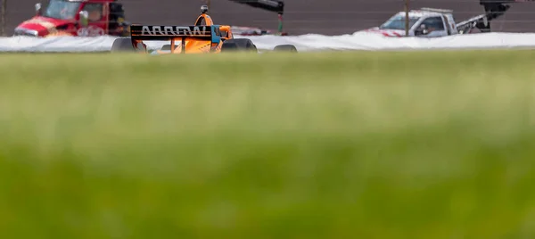 在印第安纳波利斯印第安纳波利斯的印第安纳波利斯高速道举行的Gmr大奖赛中 来自加利福尼亚州内华达州内华达州的印第安纳德 Alexander Rossi 的独立车手在转弯中赛跑 — 图库照片