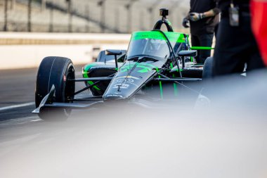 INDYCAR sürücüsü, Cambridge, Cambridgeshire, İngiltere 'den CALLUM ILOTT (77), ve onun Juncos Hollinger Chevrolet takımı, Indianapolis' teki Indianapolis 500 'e katılmaya hazır olun..  