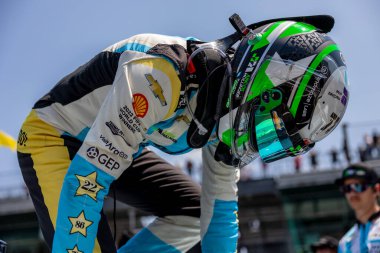 INDYCAR sürücüsü, AGUSTIN HUGO CANAPINO (R) (78) Arrecifes, Arjantin ve onun Juncos Hollinger Chevrolet takımı, Indianapolis 500 için Indianapolis, IN, ABD.  