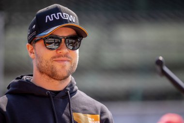 INDYCAR sürücüsü, FELIX ROSENQVIST (6) Varnamo, İsveç ve onun Arrow McLaren Chevrolet takımı, Indianapolis 'te Indianapolis Motor Speedway, IN, ABD.  