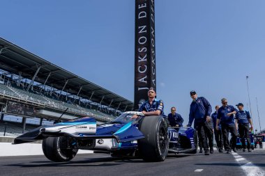 INDYCAR sürücüsü, Nazareth, Pennsylvania 'dan MARCO ANDRETTI (98) ve onun Andretti Herta w / Marco & Curb-Agajanian Honda takımı, Indianapolis' teki Indianapolis 500 'e katılmaya hazır olun..  