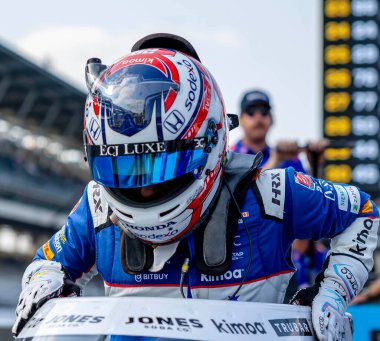 Toronto, Kanada 'dan INDYCAR sürücüsü DEVLIN DeFRANCESCO (29) ve Andretti Steinbrenner Autosport Honda takımı Indianapolis' teki Indianapolis Motor Yarış Pisti 'ne katılmaya hazırlanıyor..  