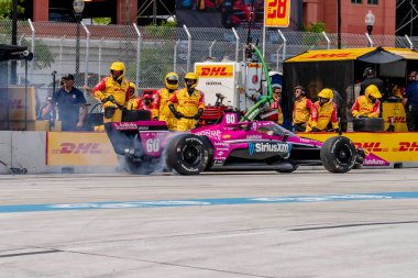 INDYCAR sürücüsü, Montorillon, Fransa 'dan SIMON PAGENAUD (60), Detroit, MI, ABD' deki Detroit Sokaklarında Chevrolet Detroit Grand Prix sırasında Meyer Shank Racing Honda 'sını hizmete soktu..  