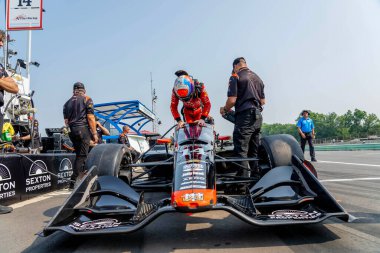 Woodbury, Connecticut 'tan INDYCAR Serisi sürücüsü SANTINO FERRUCCI (14), ABD' nin WI eyaletinin Elkhart Lake kentindeki Road America 'daki Sonsio Grand Prix' e katılmaya hak kazandı..
