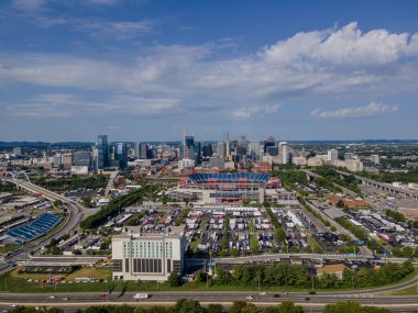 Nashville, Tennessee 'nin havadan görünüşü. Cumberland Nehri üzerinde yer alan şehir, Gönüllü Devlet 'in başkentidir..