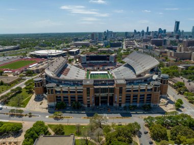 Teksas, Austin 'deki Darrell K Royal Memorial Stadyumu. Teksas Üniversitesi kampüsü..  