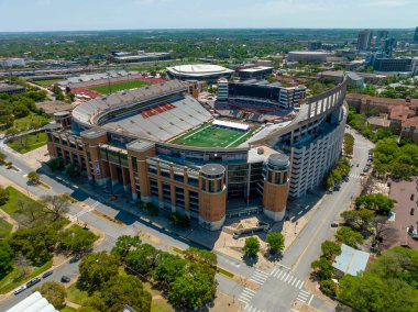 Teksas, Austin 'deki Darrell K Royal Memorial Stadyumu. Teksas Üniversitesi kampüsü..  
