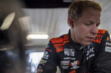 NASCAR sürücüsü Brad Keselowski, Lübnan 'daki Nashville Superspeedway' deki Ally 400 için piste çıkıyor..