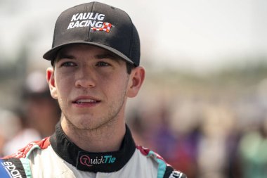 NASCAR Xfinity Driver, Chandler Smith, Lübnan 'daki Nashville Superspeedway' de Rackley Roofing 200 'e katılmak için piste çıkıyor..