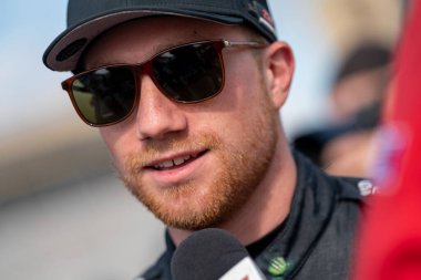 NASCAR Kupası sürücüsü Tyler Reddick (45), Hampton GA 'daki Atlanta Motor Yarış Pisti' ndeki Walmart 'taki Quaker State 400' e katılmaya hak kazandı..