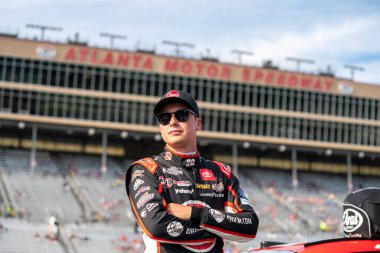 NASCAR Kupası sürücüsü Christopher Bell (20), Hampton GA 'daki Atlanta Motor Yarış Pisti Walmart' taki Quaker State 400 'e katılmaya hak kazandı..