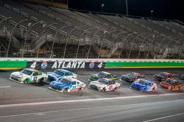 NASCAR Xfinty Driver, Justin Haley (10) Hampton GA 'daki Atlanta Motor Yarış Pisti' nde 250 Alsco Forması için yarışıyor..