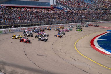 Iowa Speedway, ABD 'nin IA eyaletinin Newton kentinde düzenlenen Hy-Vee INDYCAR Yarış Haftasonu' na ev sahipliği yapmaktadır..  