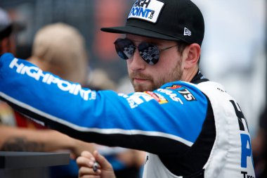 NASCAR Cup Serisi Sürücüsü Chase Briscoe (14), Long Pond PA 'daki Pocono Yarış Pisti' nde HighPoint.com 400 için antrenmana hazırlanıyor..