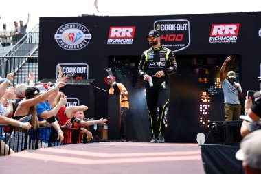 NASCAR Kupa Serisi Sürücüsü Corey LaJoie (7) Richmond VA 'daki Richmond Hipodromu' nda Cook Out 400 için tanıtıldı..