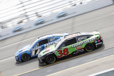 NASCAR Cup Serisi Sürücüsü, Todd Gilliland (38) Richmond VA 'daki Richmond Hipodromu' nda Cook Out 400 için yarışıyor..