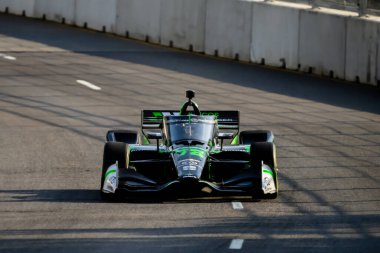 INDYCAR Serisi sürücüsü, Arrecifes, Arjantin 'den AGUSTIN HUGO CANAPINO (R) (78), Nashville, TN, ABD' deki Nashville sokaklarında düzenlenen Big Machine Music City Grand Prix 'ine hak kazandı..