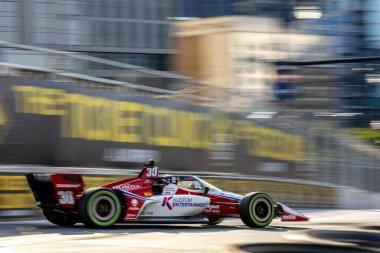 INDYCAR Serisi pilotu, Bassingham, İngiltere 'den JACK HARVEY (30), Nashville, TN, ABD' deki Nashville sokaklarında düzenlenen Big Machine Music City Grand Prix 'ine katılmaya hak kazandı..