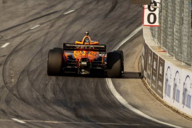 INDYCAR Serisi sürücüsü, PATO OWARD (5), Nashville, TN, ABD 'de bulunan Nashville sokaklarında düzenlenen Big Machine Music City Grand Prix' ine hak kazanmıştır..