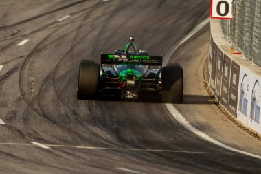 INDYCAR Serisi sürücüsü, Cambridge, Cambridgeshire, İngiltere 'den CALLUM ILOTT (77), Nashville, TN, ABD' deki Büyük Makine Müzik Şehri Grand Prix 'ine hak kazanmıştır..