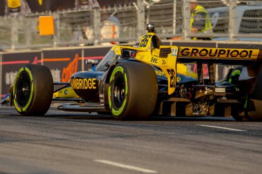 Valencia, Kaliforniya 'dan INDYCAR Serisi sürücüsü COLTON HERTA (26), Nashville, TN, ABD' deki Nashville caddelerinde düzenlenen Big Machine Music City Grand Prix 'ine hak kazanmıştır..