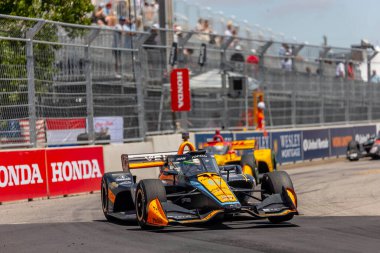 INDYCAR Driver, PATO OWARD (5) Monterey, Meksika, Nashville TN 'deki Nashville sokaklarında düzenlenen Big Machine Music City Grand Prix sırasında virajlarda yarışır..