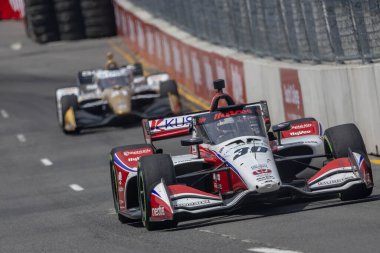 InDYCAR Driver, Bassingham, İngiltere 'den JACK HARVEY (30), Nashville TN' deki Nashville sokaklarında düzenlenen Big Machine Music City Grand Prix sırasında virajlarda yarışıyor..