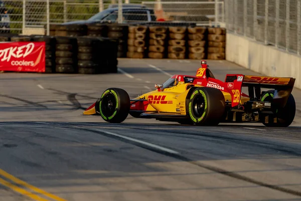 INDYCAR Serisi sürücüsü, Cenevre, İsviçre 'den ROMAIN GROSJEAN (28), Nashville, TN, ABD' deki Büyük Makine Müzik Şehri Grand Prix 'ine hak kazanmıştır..