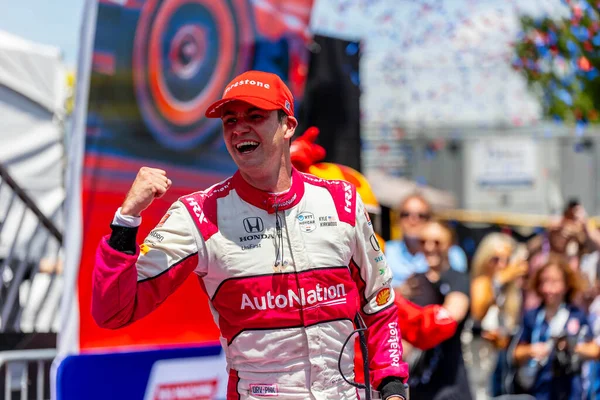 INDYCAR Serisi sürücüsü, Jüpiter, Florida 'dan KYLE KIRKWOOD (27), Nashville, TN, ABD' de Nashville sokaklarında Büyük Makine Müzik Şehri Grand Prix 'ini kazandı..