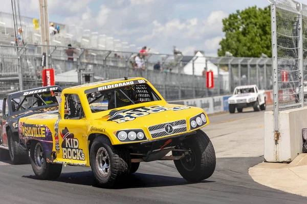 Nashville sokakları Nashville, TN, ABD 'deki Big Machine Music City Grand Prix için Stadyum Super Trucks' a ev sahipliği yapıyor..  