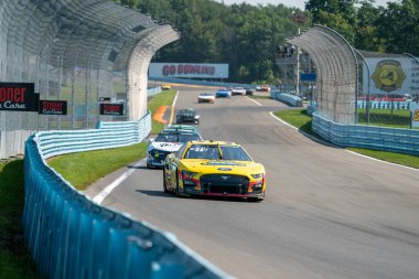 NASCAR Cup Driver, Michael McDowell (34) Watkins Glen NY 'deki Glen Glen International' da Go Bowling için yarışıyor..