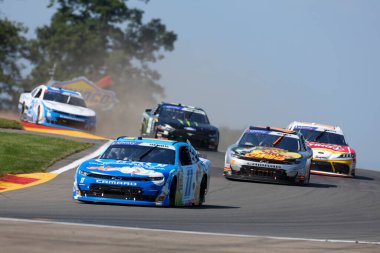 NASCAR Xfinity Serisi Sürücüsü Daniel Hemriç (11), Watkins Glen NY 'deki The Glen' deki Shriners Children 's 200 yarışını kazandı..