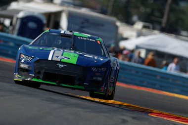 NASCAR Cup Serisi Sürücüsü, Cole Custer (51) Watkins Glen NY 'deki The Glen' de Go Bowling için yarışır..