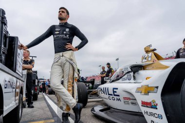 Hollanda 'nın Hoofddorp kentinden INDYCAR Serisi sürücüsü RINUS VEEthe 21, ABD' nin Madison kentindeki World Wide Technology Raceway 'de Bommarito Otomotiv Grubu 500' e katılmaya hazırlanıyor..