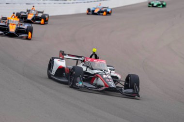 INDYCAR Serisi sürücüsü, Şikago, Illinois 'den DAVID MALUKAS (18), Madison IL' deki World Wide Technology Raceway 'de Bommarito Otomotiv Grubu 500 sırasında dönüşlerde yarışır..