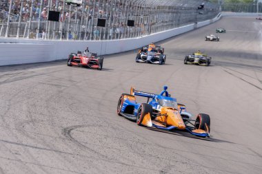 Auckland, Yeni Zelandalı INDYCAR Serisi sürücüsü SCOTT DIXON (9), Madison, IL 'deki World Wide Technology Raceway' de Bommarito Otomotiv Grubu 500 'ü kazandı..