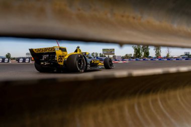 Valencia, Kaliforniya 'dan INDYCAR Serisi sürücüsü COLTON HERTA (26) Portland' daki Portland International Raceway 'de düzenlenen Bitnile.com Grand Prix tatbikatı sırasında dönüşler boyunca seyahat eder..